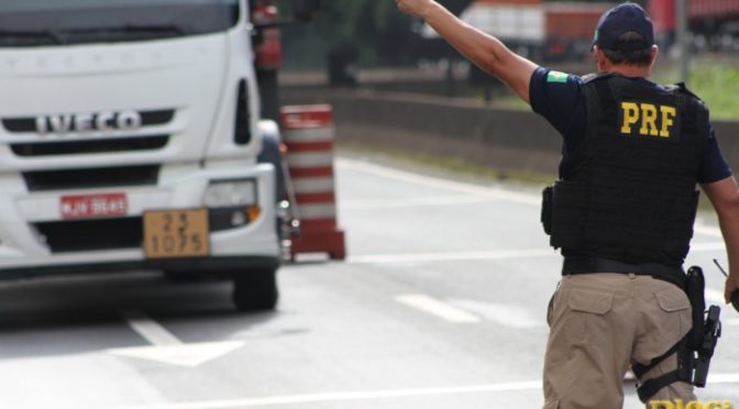 Governo vai reforçar fiscalização sobre lei dos motoristas de caminhão