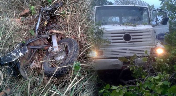 Caminhoneiro atinge motocicleta ocupada por bandidos