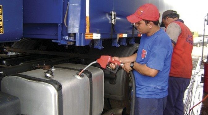 Consumo de combustível depende de condução, manutenção e estradas boas