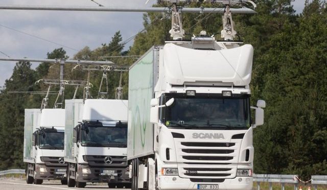 Em 10 anos, a venda de caminhões semi-pesados e pesados elétricos devem aumentar consideravelmente.