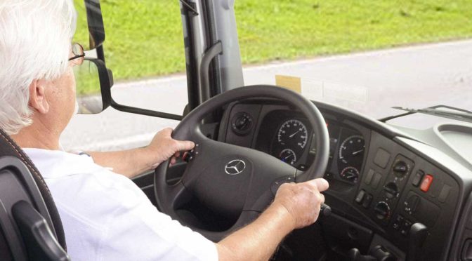 Conheça o novo cockpit dos brutos Mercedes-Benz.