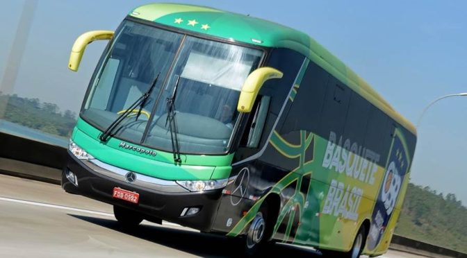 Mercedes-Benz entrega ônibus para a Confederação Brasileira de Basketball