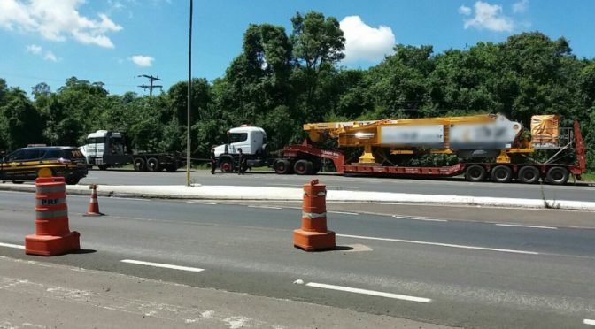 PRF-RS flagra veículo com 26 toneladas de excesso de carga