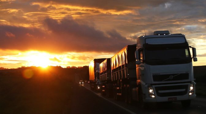 Se economia crescer demais, podem faltar caminhões no Brasil