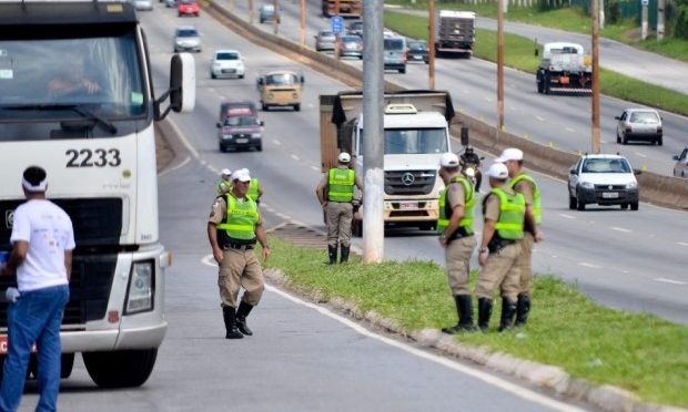 Restrição a veículos pesados no Anel Rodoviário deve começar até março