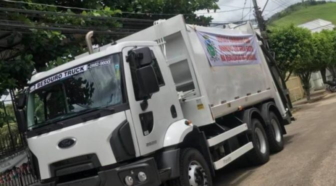 Prefeito compra caminhão com dinheiro que seria gasto com carnaval