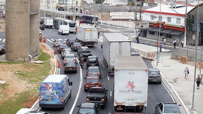 Rio e SP lideram ranking de roubos de cargas no país; região Norte está em último lugar