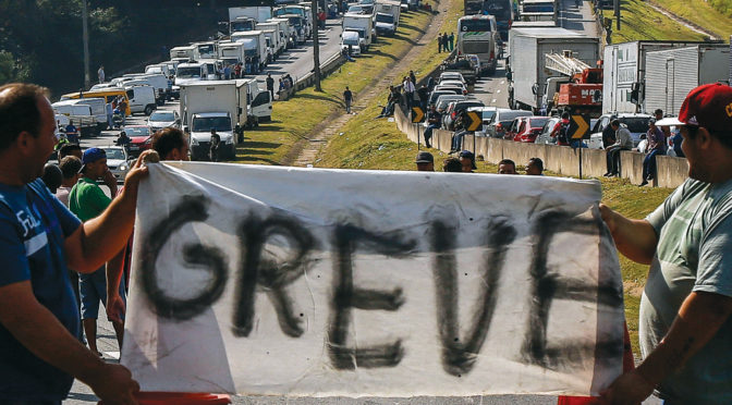 Cerca de 40% querem renúncia de Temer e intervenção