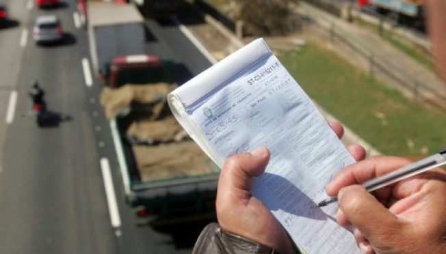 Contran autoriza o parcelamento das multas de trânsito no cartão