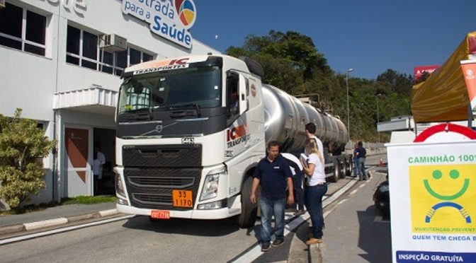 Caminhões recebem checagem gratuita na Rodovia Castello Branco