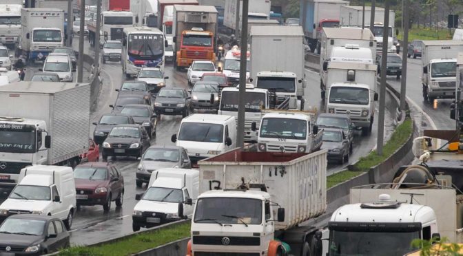 Motorista sem infrações de trânsito pode ter IPVA até 15% mais baixo