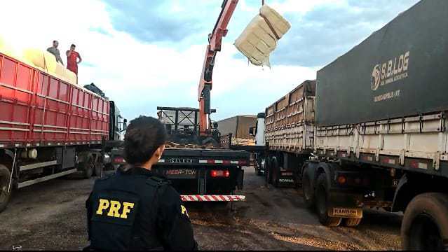 PRF flagra o transporte de 93,5 toneladas de excesso de peso no MT