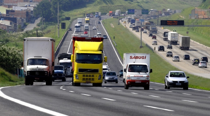 Rodovias paulistas terão operação especial para feriado do dia 12