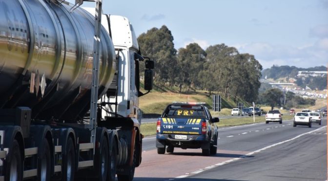 O que o marco regulatório do transporte muda na vida do caminhoneiro