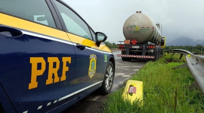 Carreta roubada no Paraná é recuperada em Santa Catarina em menos de 24h