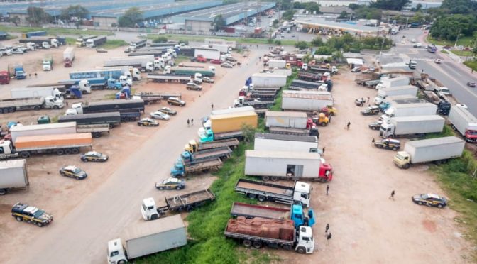 PRF realiza operação contra crime organizado no Terminal de Cargas