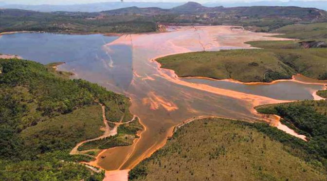 BR 356 é interditada após risco de rompimento de barragem da Vale