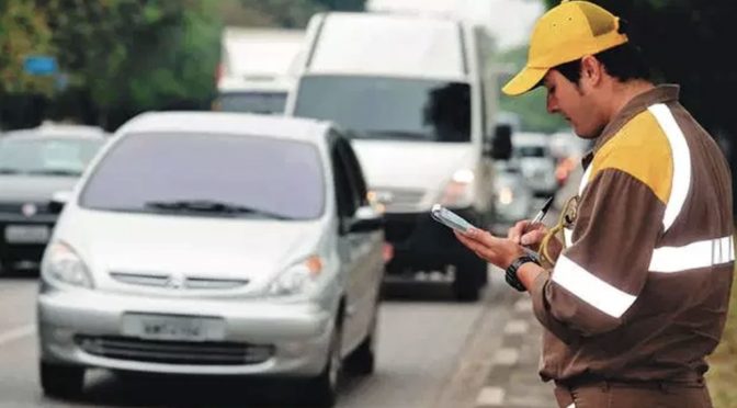 Projeto permite que cidadãos comuns registrem infrações de trânsito