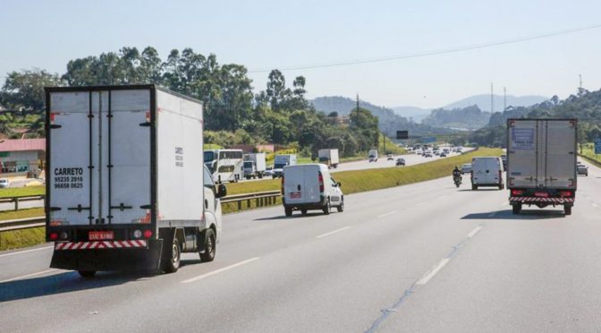 Fim de rodízio de VUCs pode aquecer venda de implementos