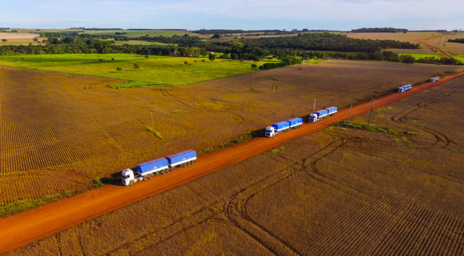 Caminhão Mercedes-Benz Actros 2651 é destaque na maior feira agro da região Norte