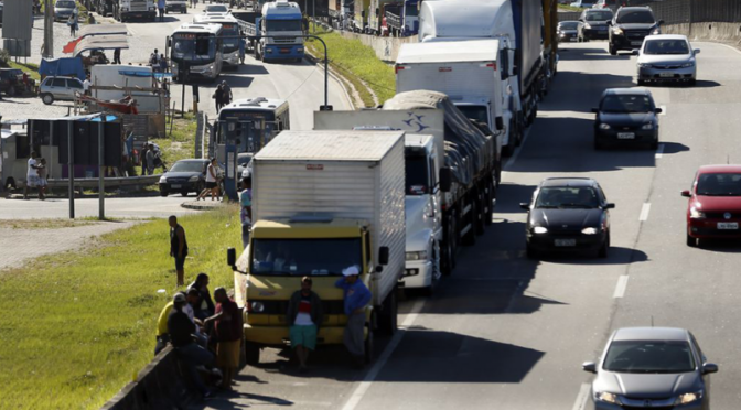 Governo Federal estuda renegociar dívidas de caminhoneiros autônomos