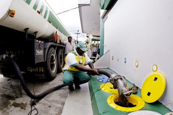 Petrobras mantém inalterados preços da gasolina e do diesel