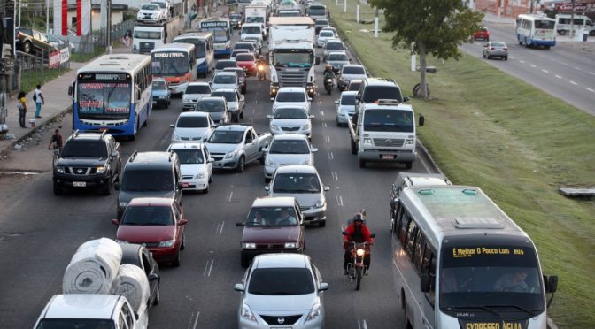 Donos de veículos com finais de placas 77 a 97 podem pagar o IPVA com desconto até 24 de junho