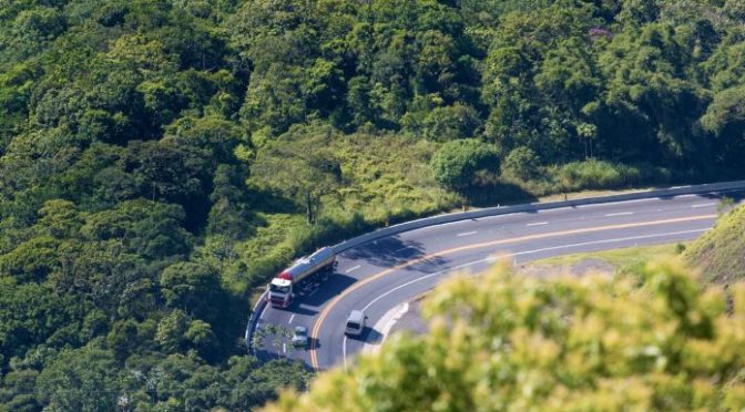 Rodovia dos Tamoios é interditada sem previsão de liberação