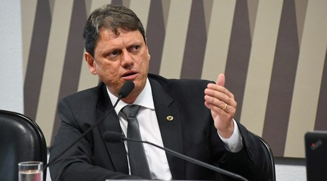 Ministro afirma que é contra tabela, negociações ficam para próxima semana