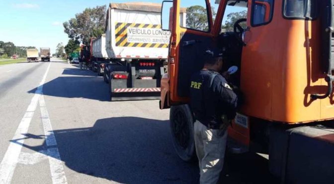 PRF fiscaliza jornada de trabalho de motoristas profissionais no Rio Grande do Sul