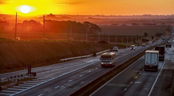 Alerta de calor: 5 dicas para enfrentar altas temperaturas na estrada