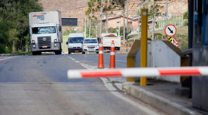 Proposta quer diminuir pedágio para caminhões à noite