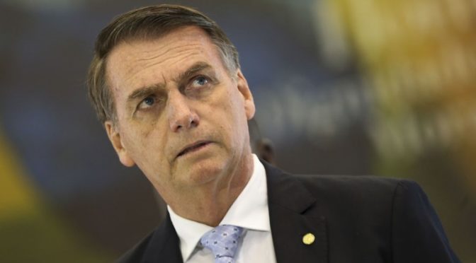 Bolsonaro diz que tendência no preço do combustível é se estabilizar